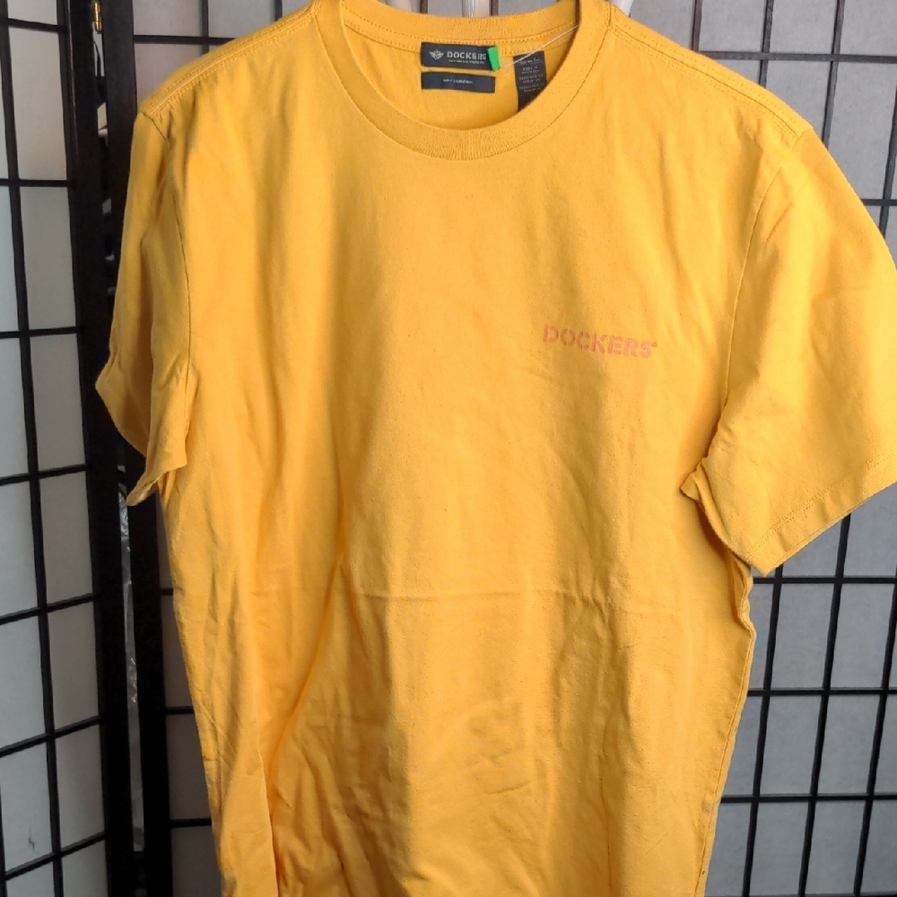 [NWOT] Dockers Men's Yellow T-Shirt